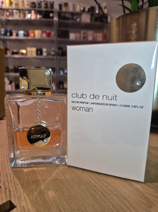 Club de Nuit Woman